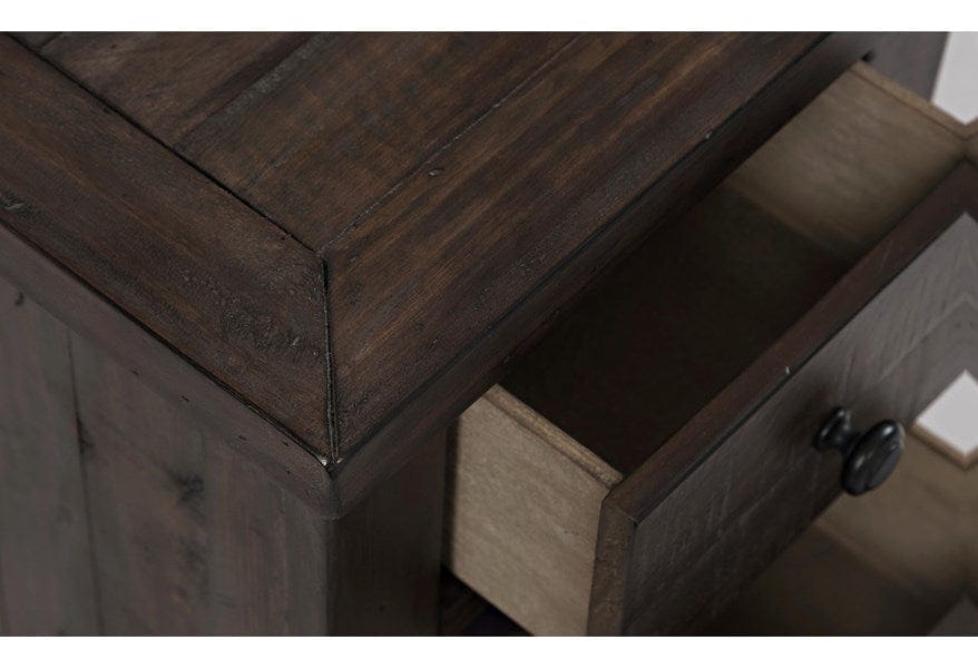 Madison County Chairside Table