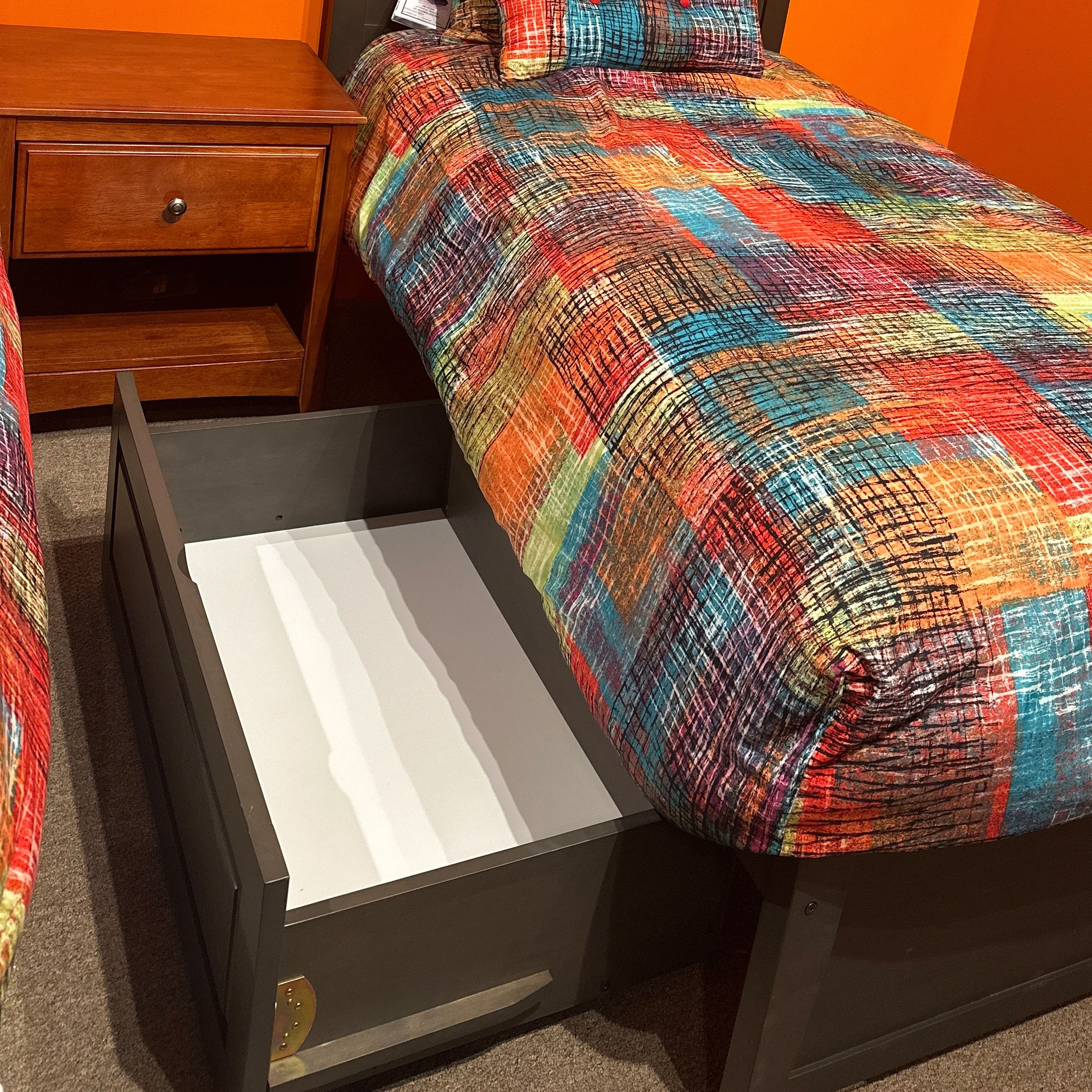 Orianna Twin/Full Drawers