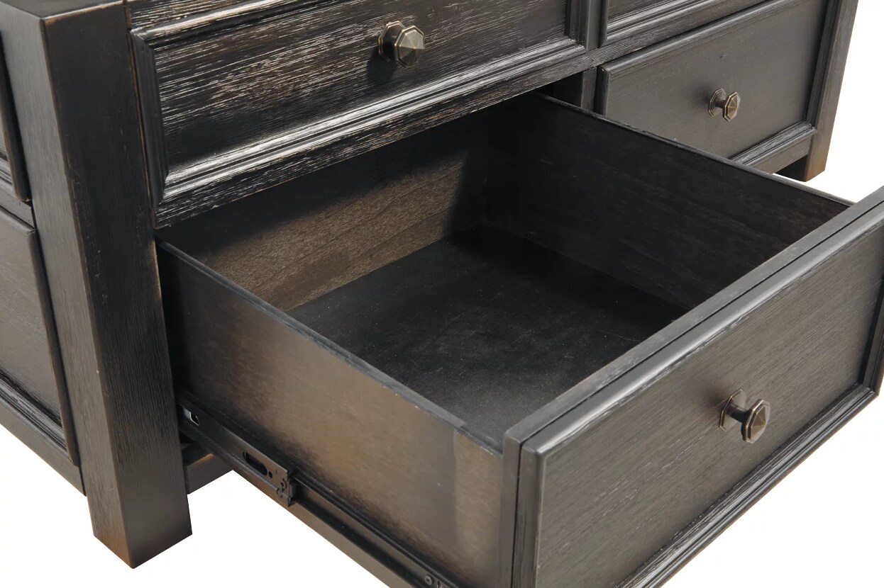 Tyler Creek Cocktail Table