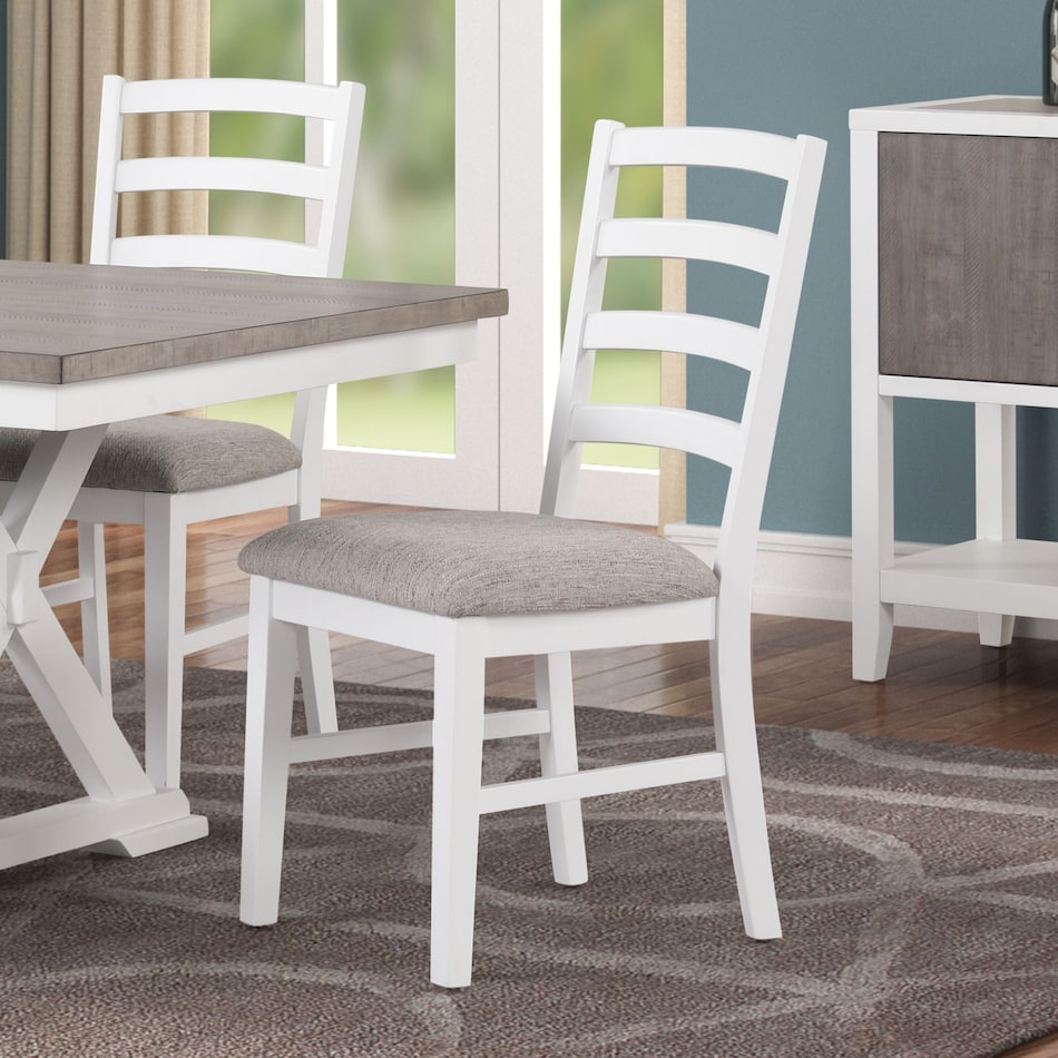  white chair   