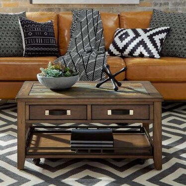 COCKTAIL TABLE