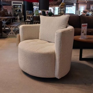 Farina Swivel Chair