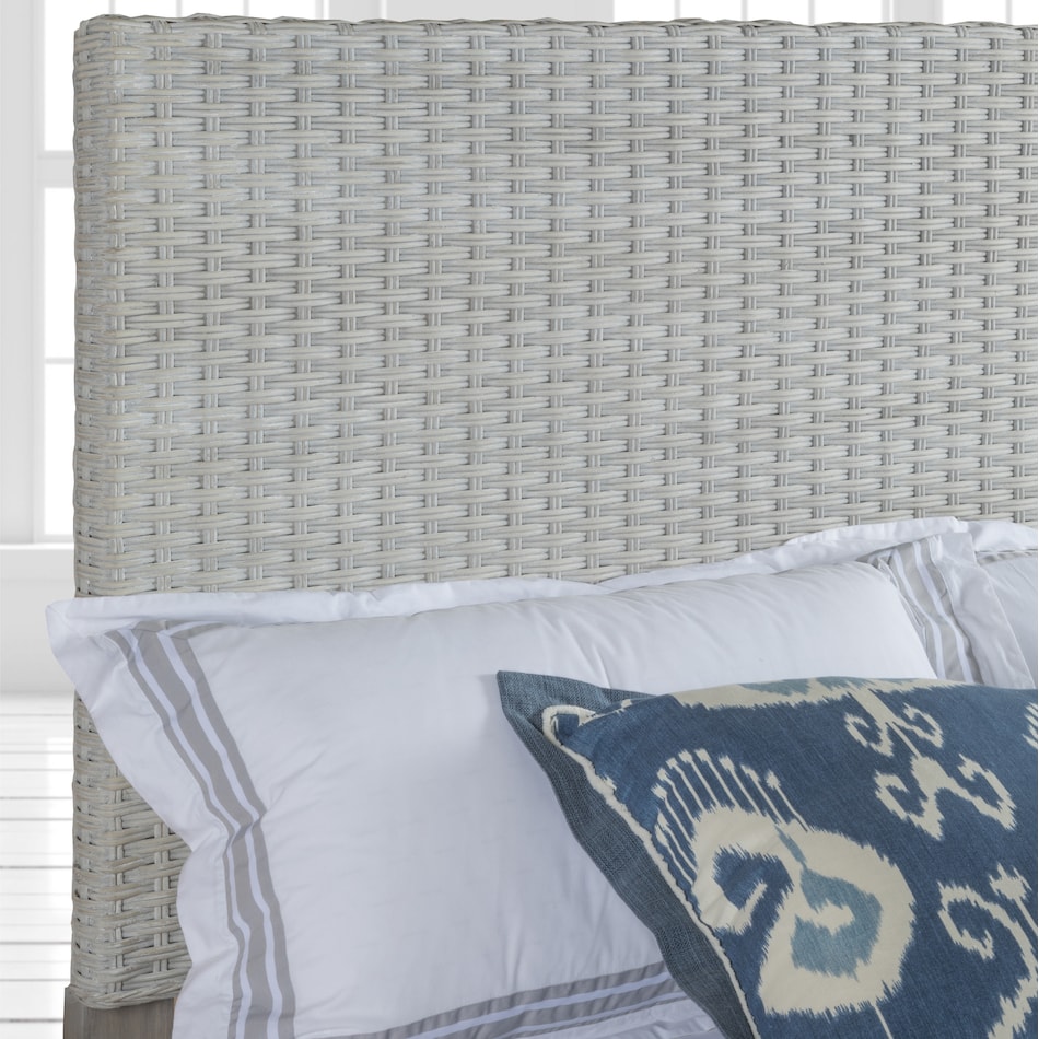  metal beds   