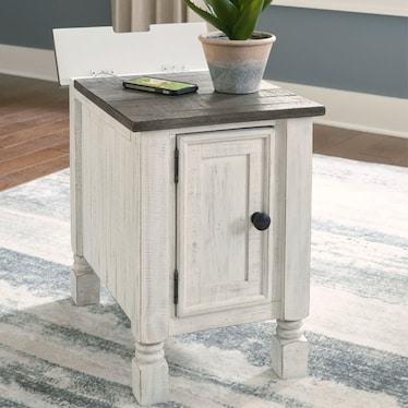 Havalance Chairside Table