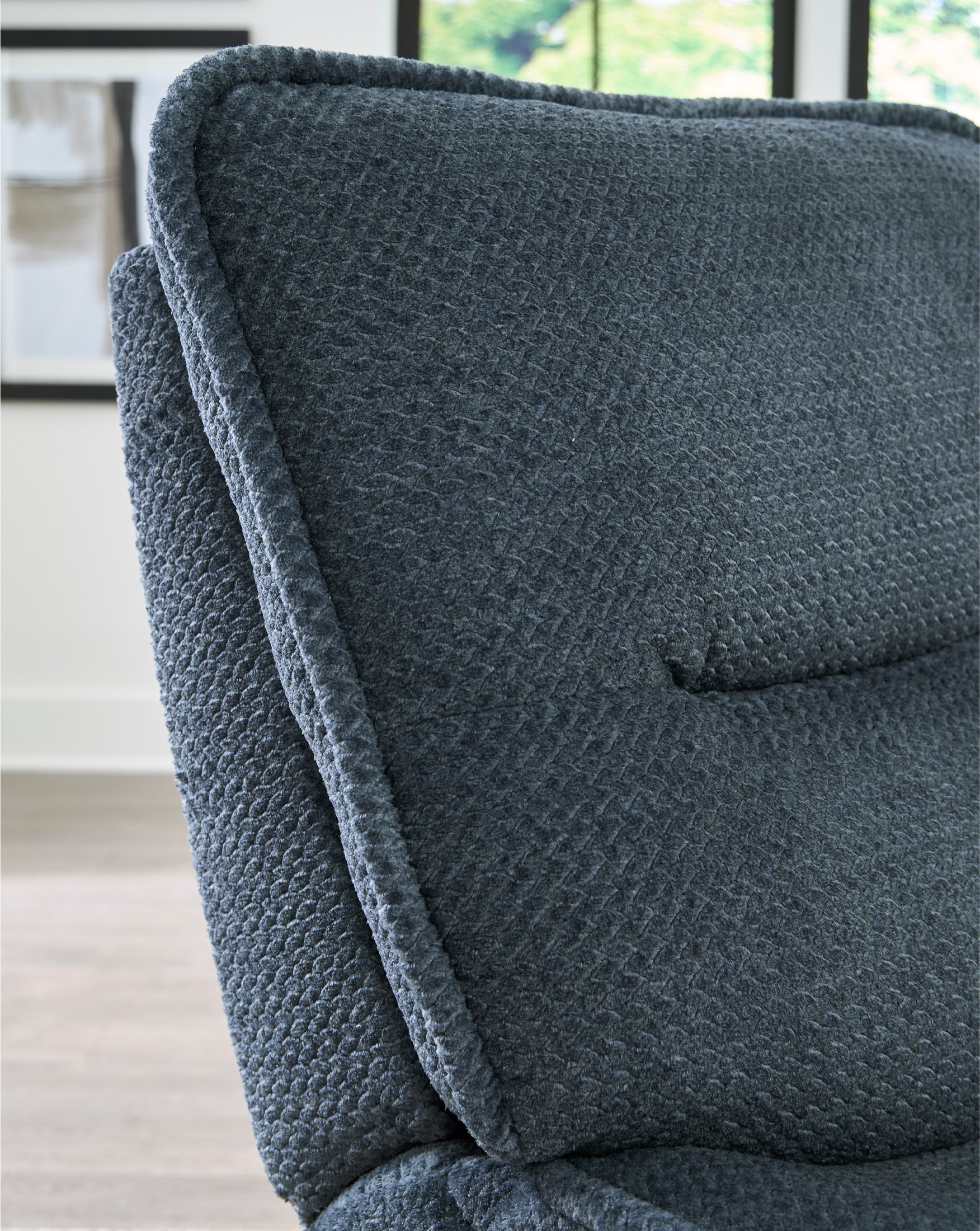 Leo Swivel Glider Recliner