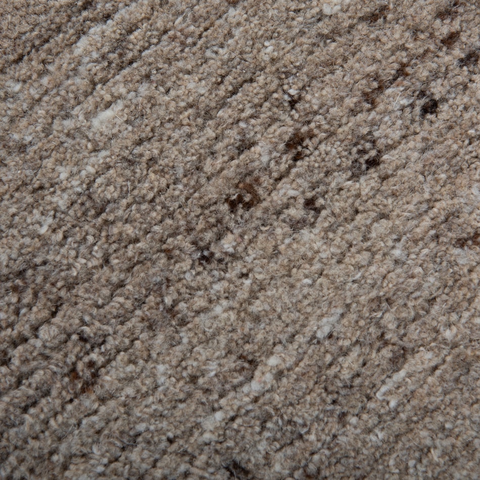  brown rugs   rug pads x  