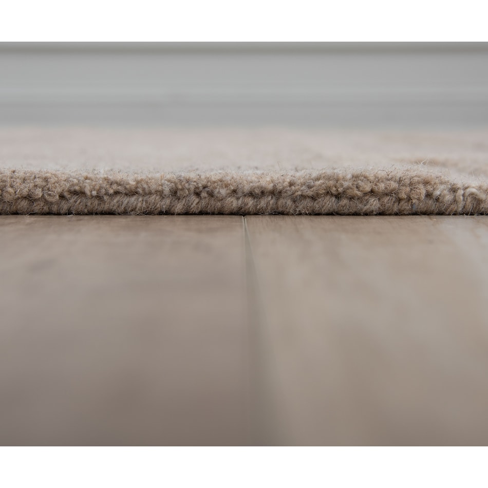  brown rugs   rug pads x  