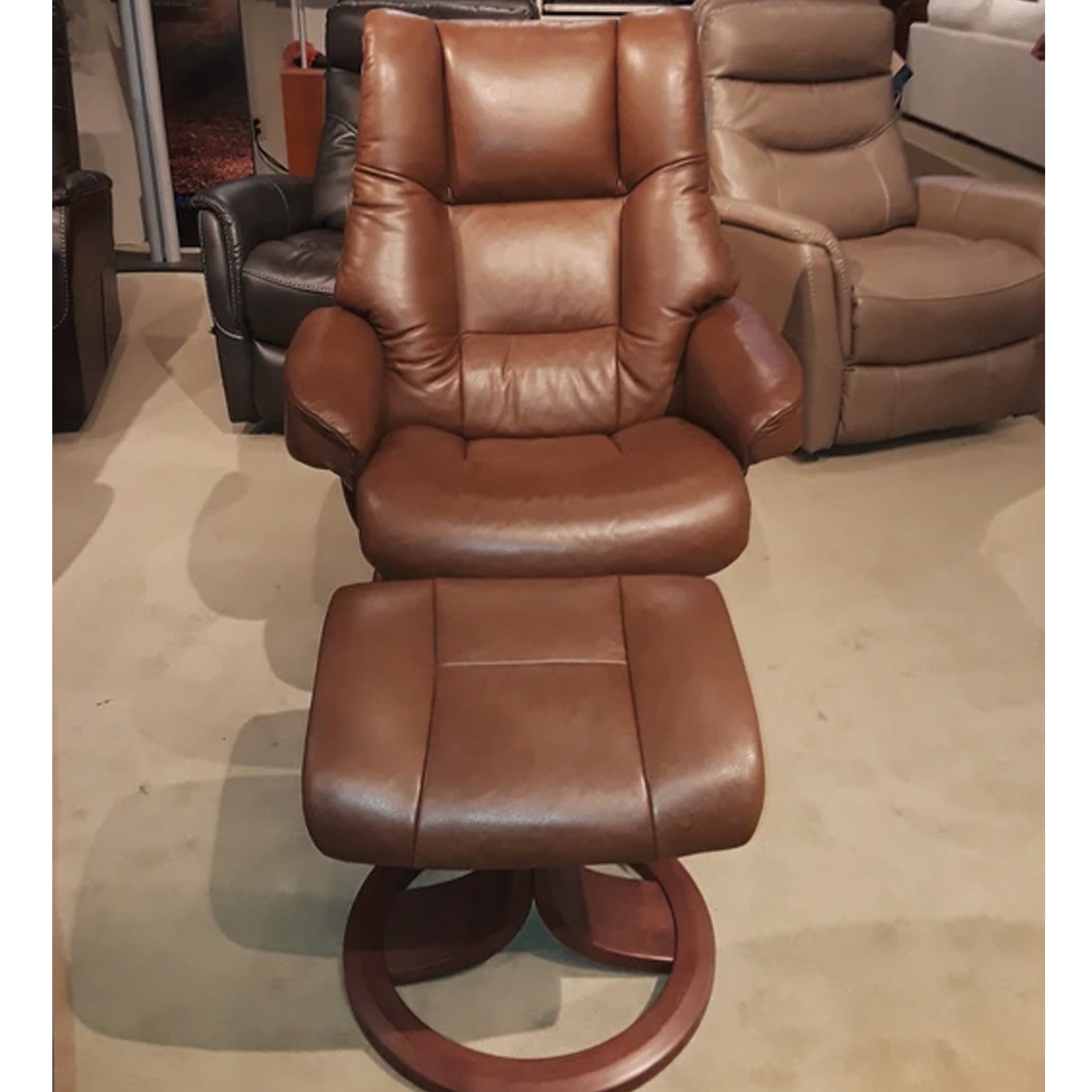 Nordic Standard Chair & Ottoman