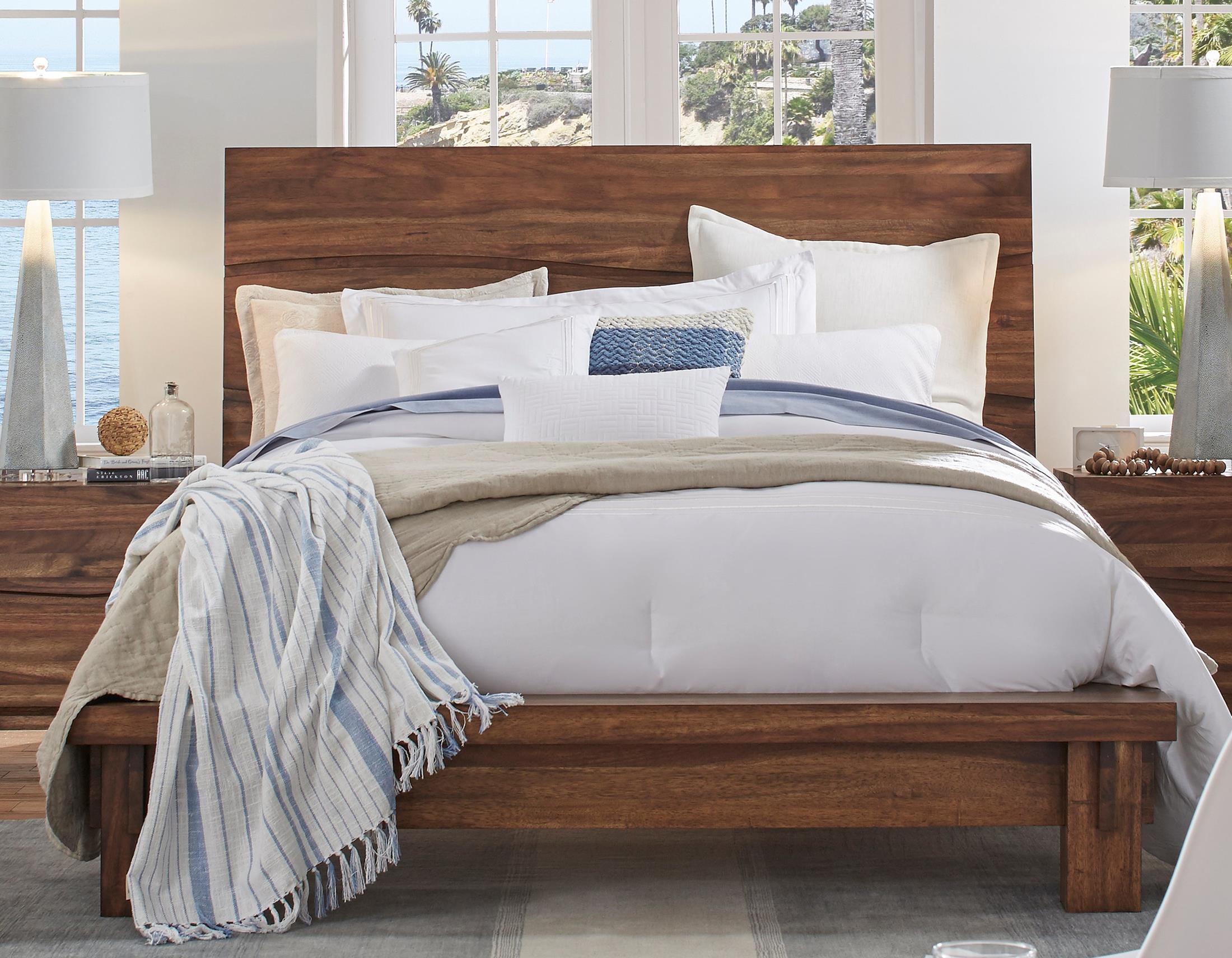 Queen Bed | Cardis