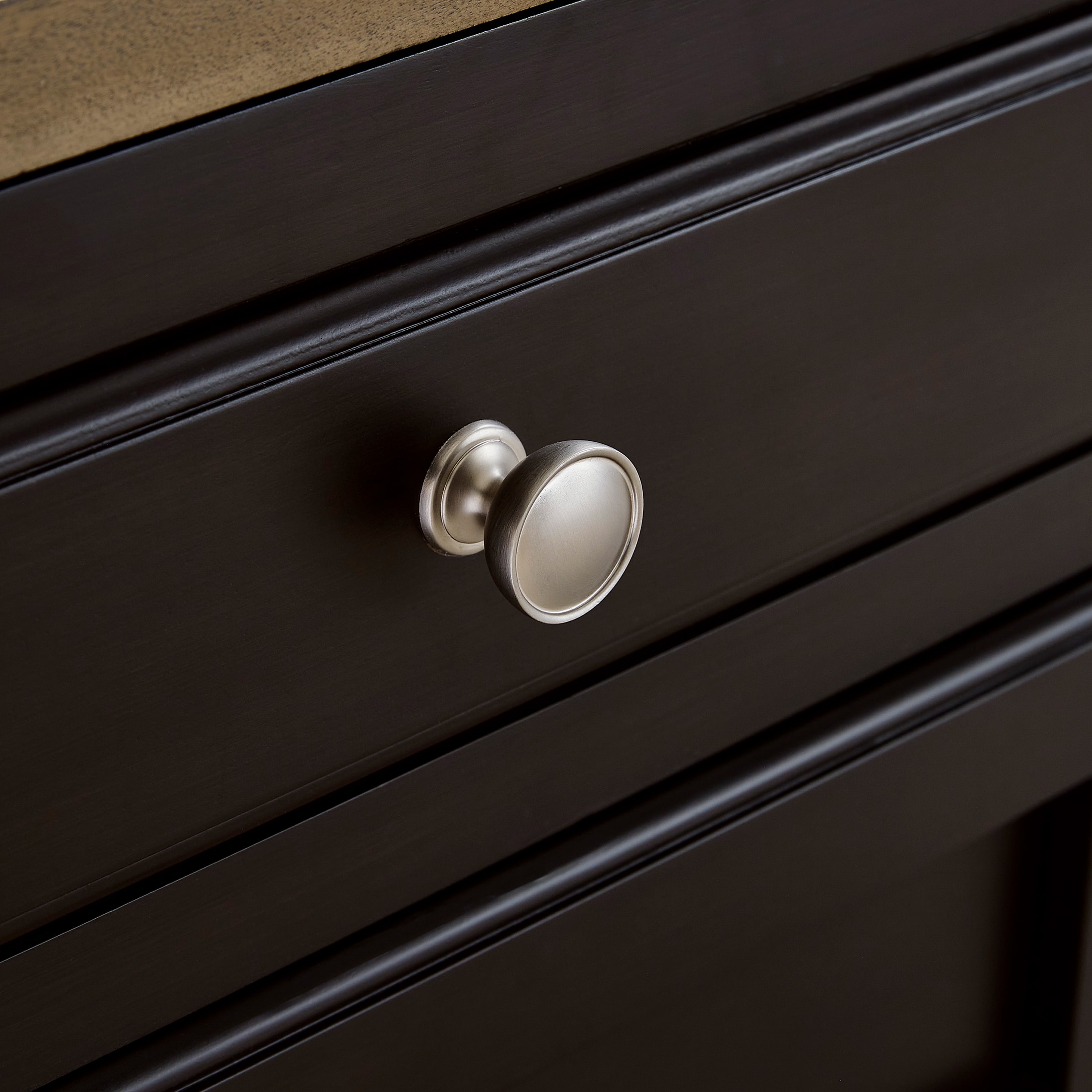 Drazmine Chairside Table