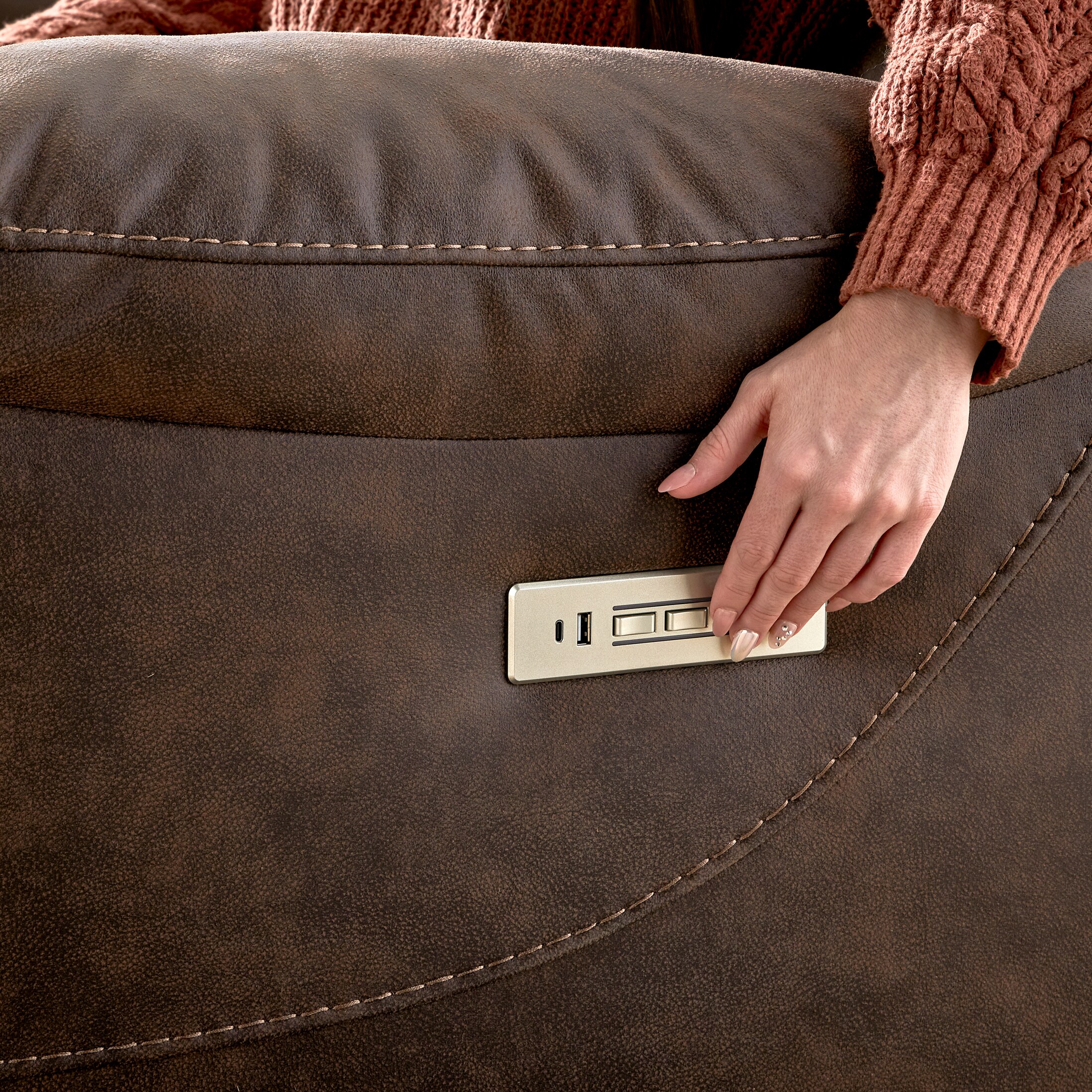 Skywalker Power Reclining Sofa