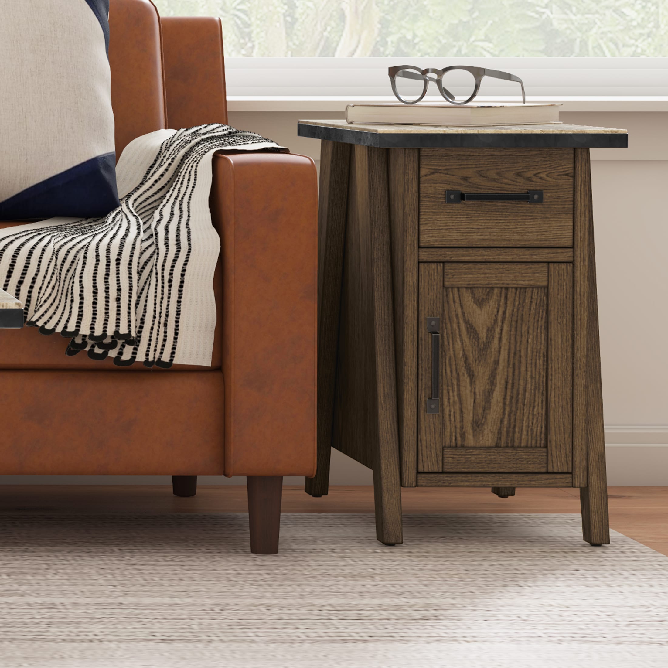 Chairside Table | Cardis