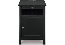 Treytown Chairside Table