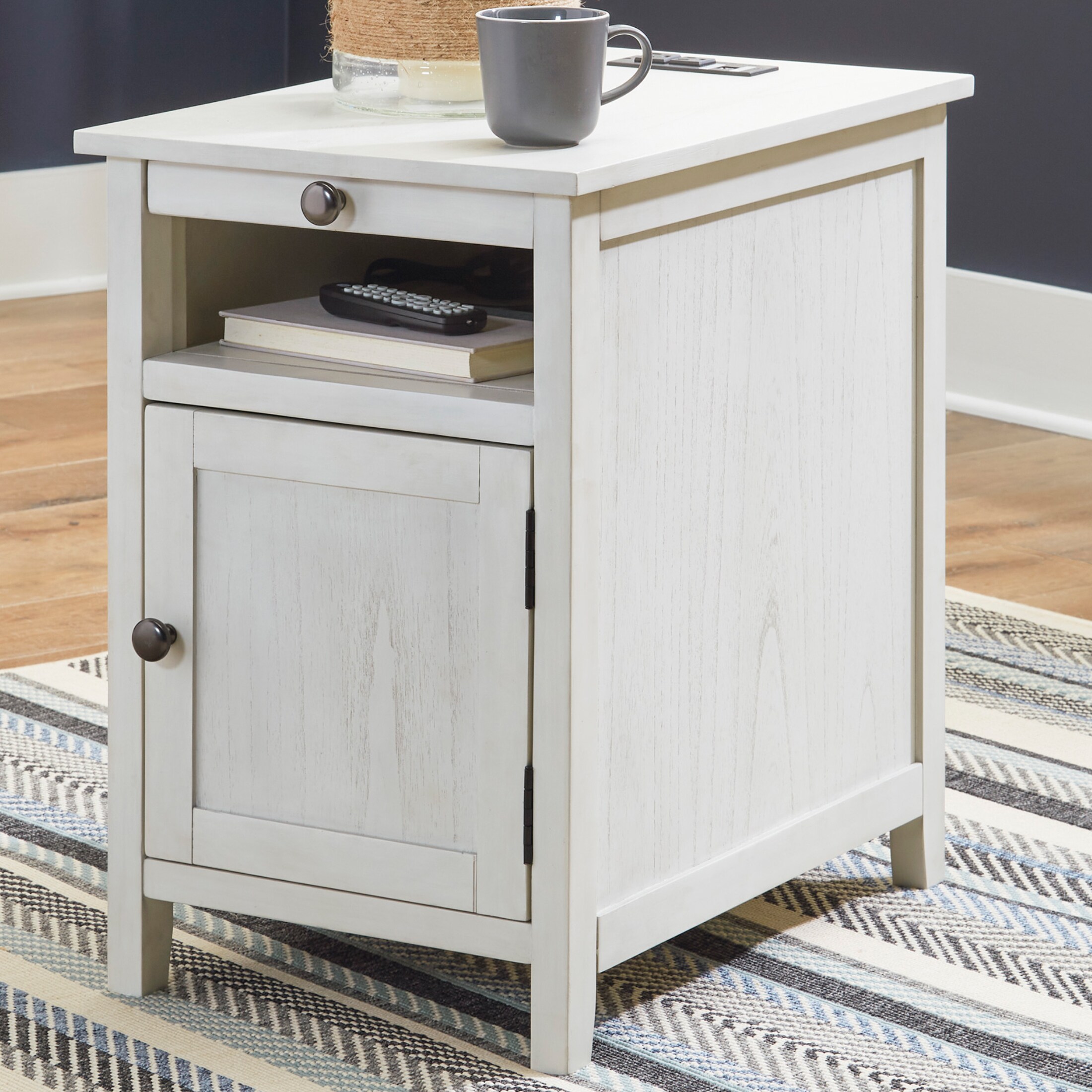 Treytown Chairside Table