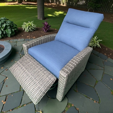 Como Outdoor Recliner