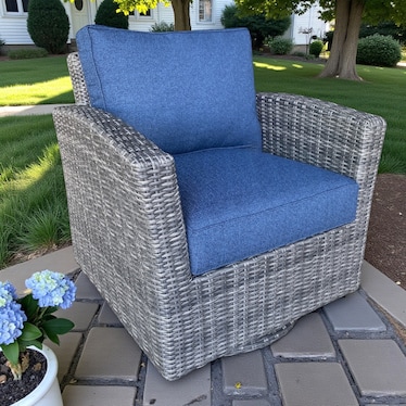 Essex Outdoor Swivel Glider