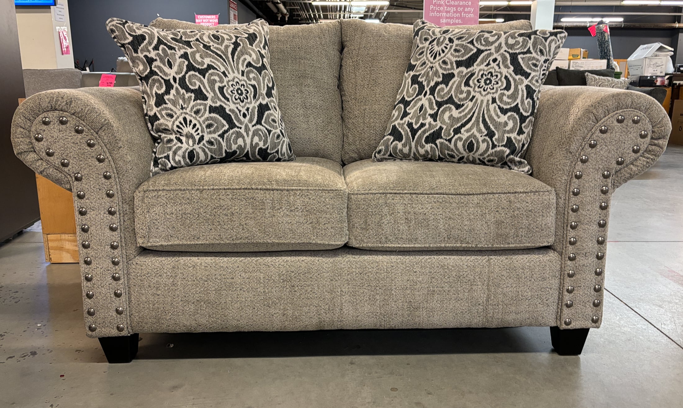 Barringer Loveseat